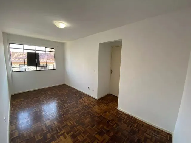 Apartamento 2 quartos e 1 banheiro, para alugar, no bairro Boa Vista em Curitiba