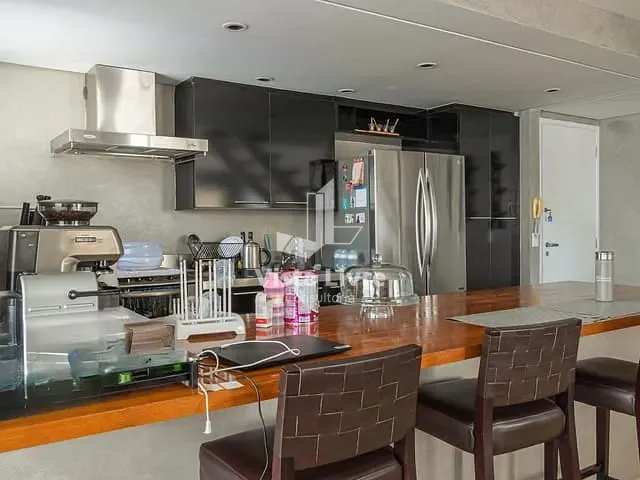 Apartamento com 180m² 2 quartos e 2 banheiros, à venda, no bairro Vila Nova Conceição em São Paulo