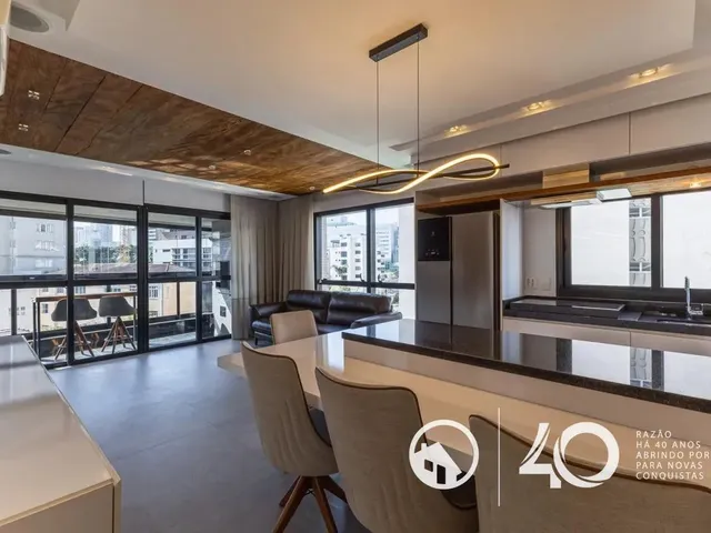 Apartamento 2 quartos e 1 banheiro, para alugar, no bairro Batel em Curitiba