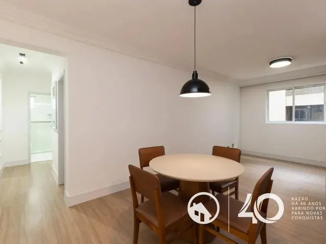 Apartamento 2 quartos e 1 banheiro, para alugar, no bairro Centro em Curitiba