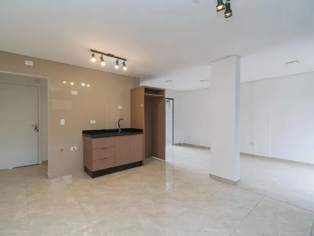Apartamento 1 quarto e 1 banheiro, para alugar, no bairro Vila Izabel em Curitiba