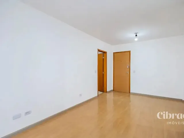 Apartamento 2 quartos e 3 banheiros, para alugar, no bairro Rebouças em Curitiba