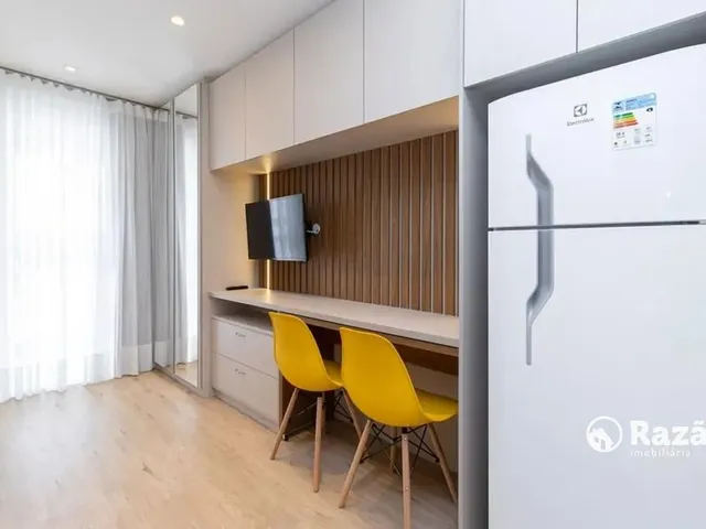Apartamento 1 quarto e 1 banheiro, para alugar, no bairro Cristo Rei em Curitiba