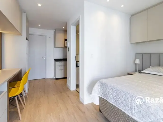 Apartamento 1 quarto e 1 banheiro, para alugar, no bairro Cristo Rei em Curitiba