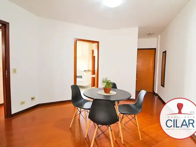 Apartamento 3 quartos e 2 banheiros, à venda, no bairro Cristo Rei em Curitiba