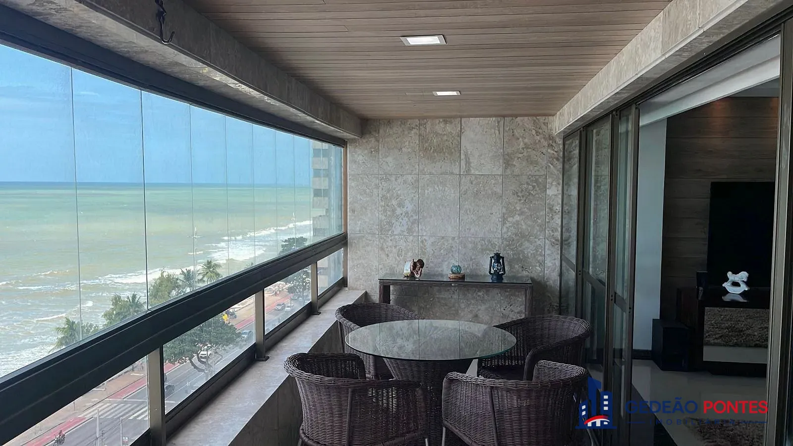 Apartamento, 3 quartos, 220 m² - Foto 1