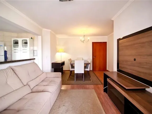 Apartamento 2 quartos e 1 banheiro, para alugar, no bairro Bigorrilho em Curitiba