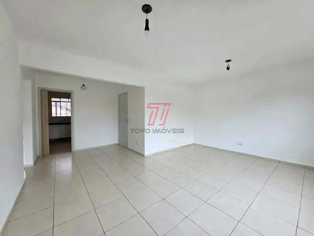 Apartamento 3 quartos e 2 banheiros, para alugar, no bairro Água Verde em Curitiba