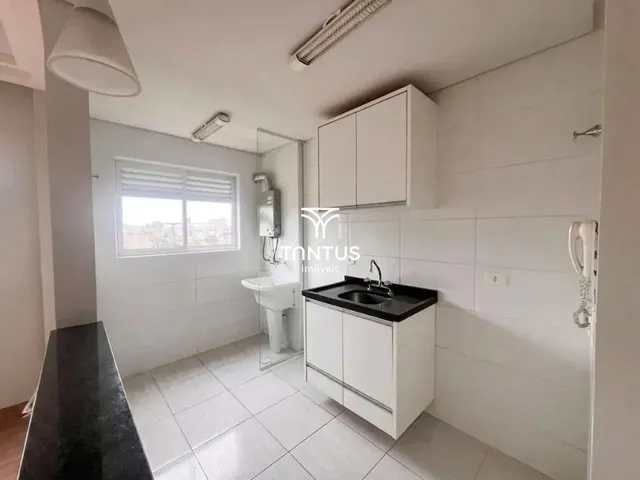 Apartamento 2 quartos e 1 banheiro, para alugar, no bairro Bacacheri em Curitiba