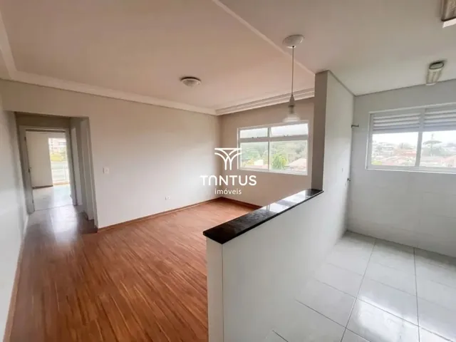 Apartamento 2 quartos e 1 banheiro, para alugar, no bairro Bacacheri em Curitiba