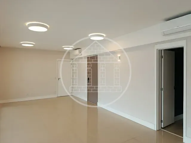 Apartamento com 213m² 3 quartos e 1 banheiro, à venda ou para alugar, no bairro Brooklin em São Paulo