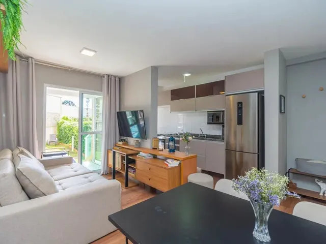 Apartamento 3 quartos e 1 banheiro, para alugar, no bairro Orleans em Curitiba