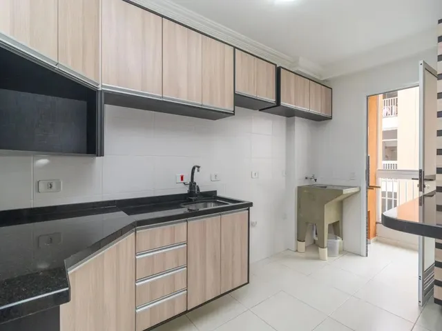 Apartamento com 708m² 2 quartos e 1 banheiro, para alugar, no bairro Cidade Industrial em Curitiba