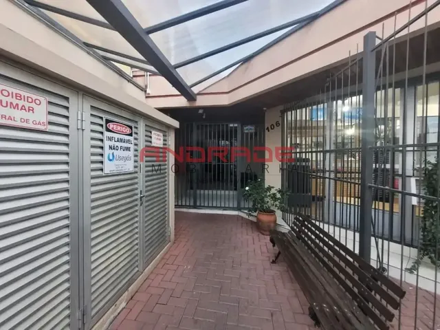 Apartamento 1 quarto e 1 banheiro, à venda, no bairro Centro em Curitiba