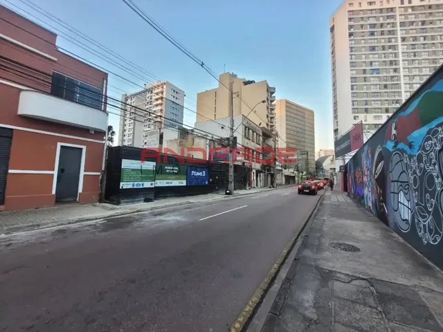 Apartamento 1 quarto e 1 banheiro, à venda, no bairro Centro em Curitiba