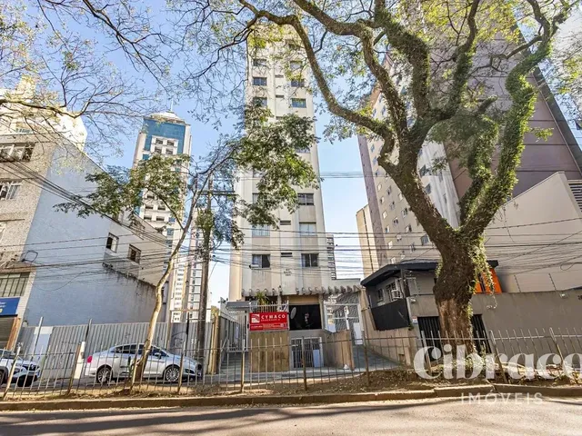 Apartamento 1 quarto e 1 banheiro, para alugar, no bairro Centro em Curitiba