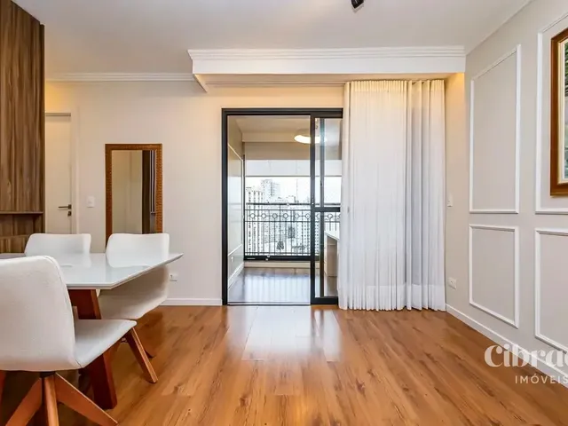 Apartamento 2 quartos e 1 banheiro, para alugar, no bairro Centro em Curitiba