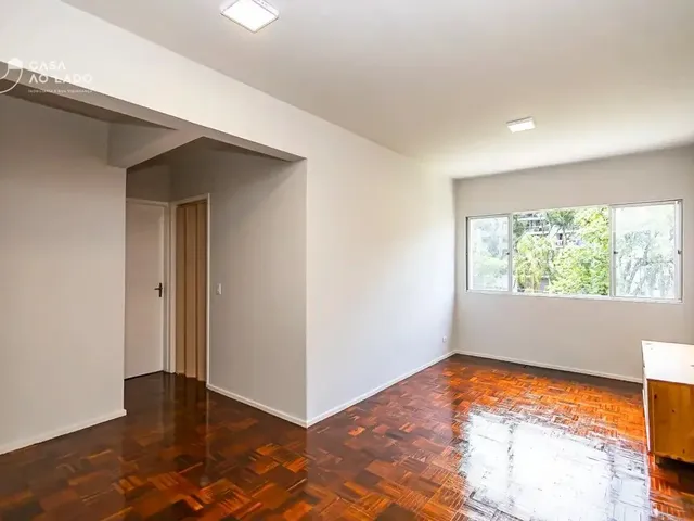 Apartamento 2 quartos e 1 banheiro, à venda, no bairro Água Verde em Curitiba