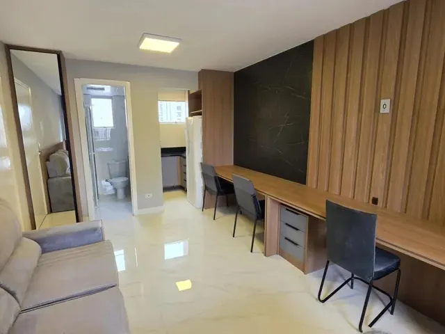 Apartamento 1 quarto e 1 banheiro, para alugar, no bairro Centro em Curitiba