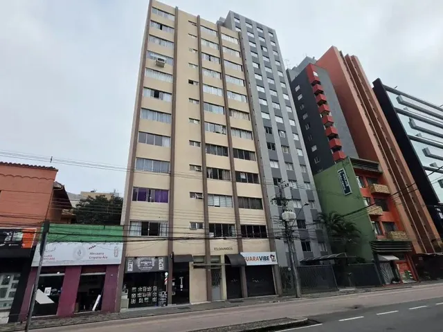 Apartamento 1 quarto e 1 banheiro, para alugar, no bairro Centro em Curitiba