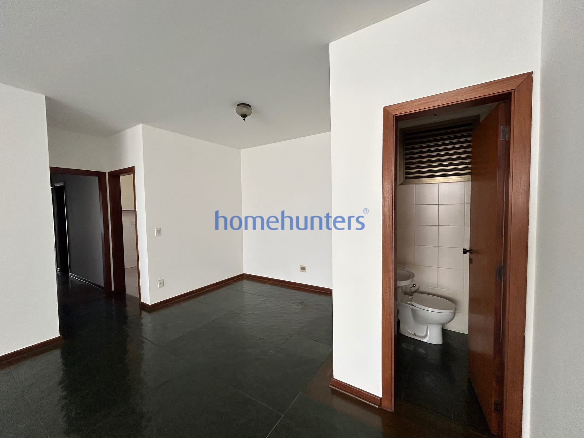 Apartamento para alugar com 3 quartos, 160m² - Foto 8