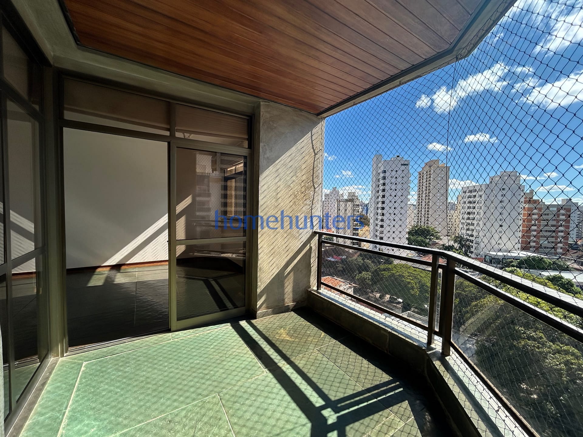 Apartamento para alugar com 3 quartos, 160m² - Foto 12
