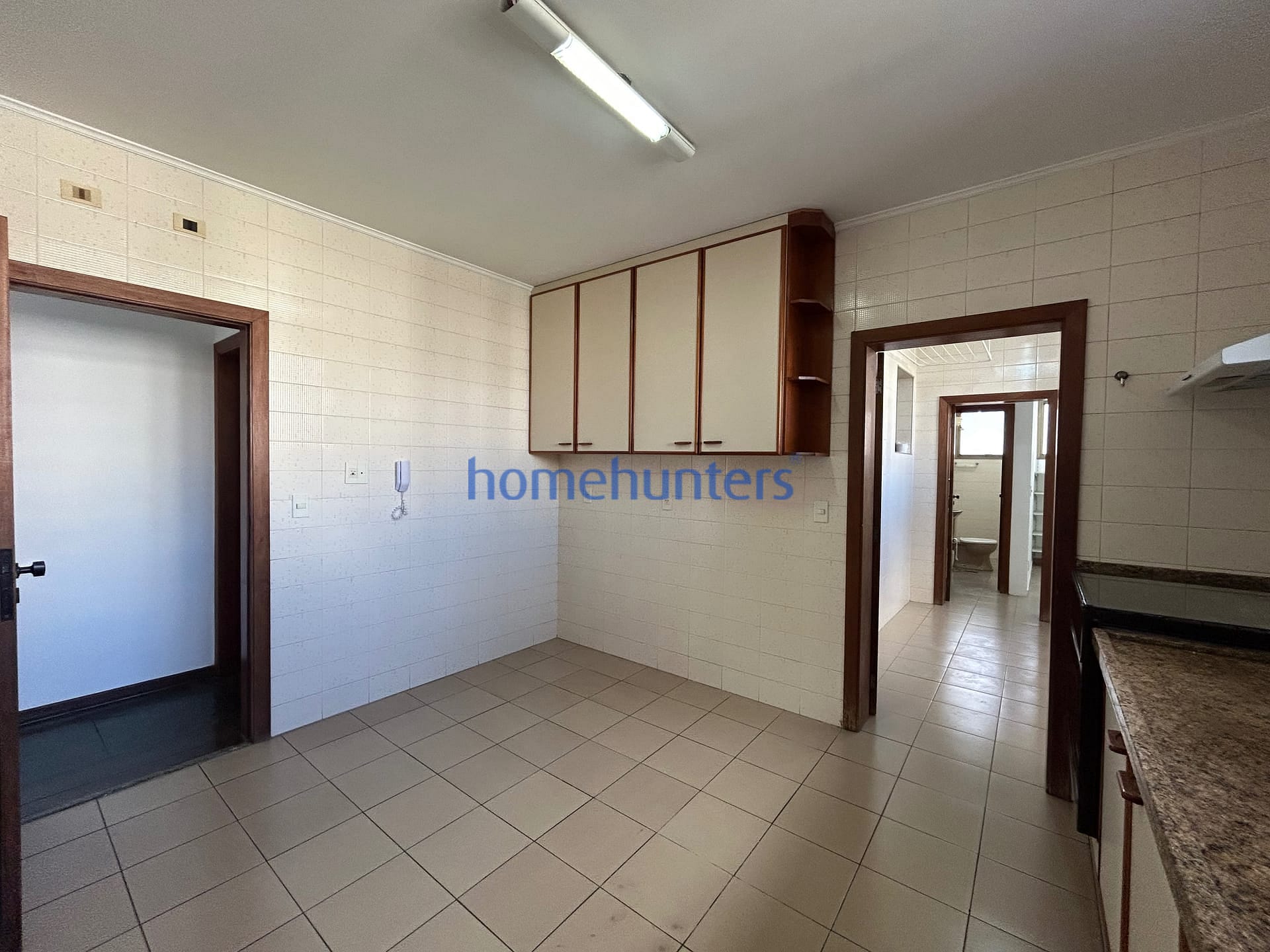 Apartamento para alugar com 3 quartos, 160m² - Foto 18
