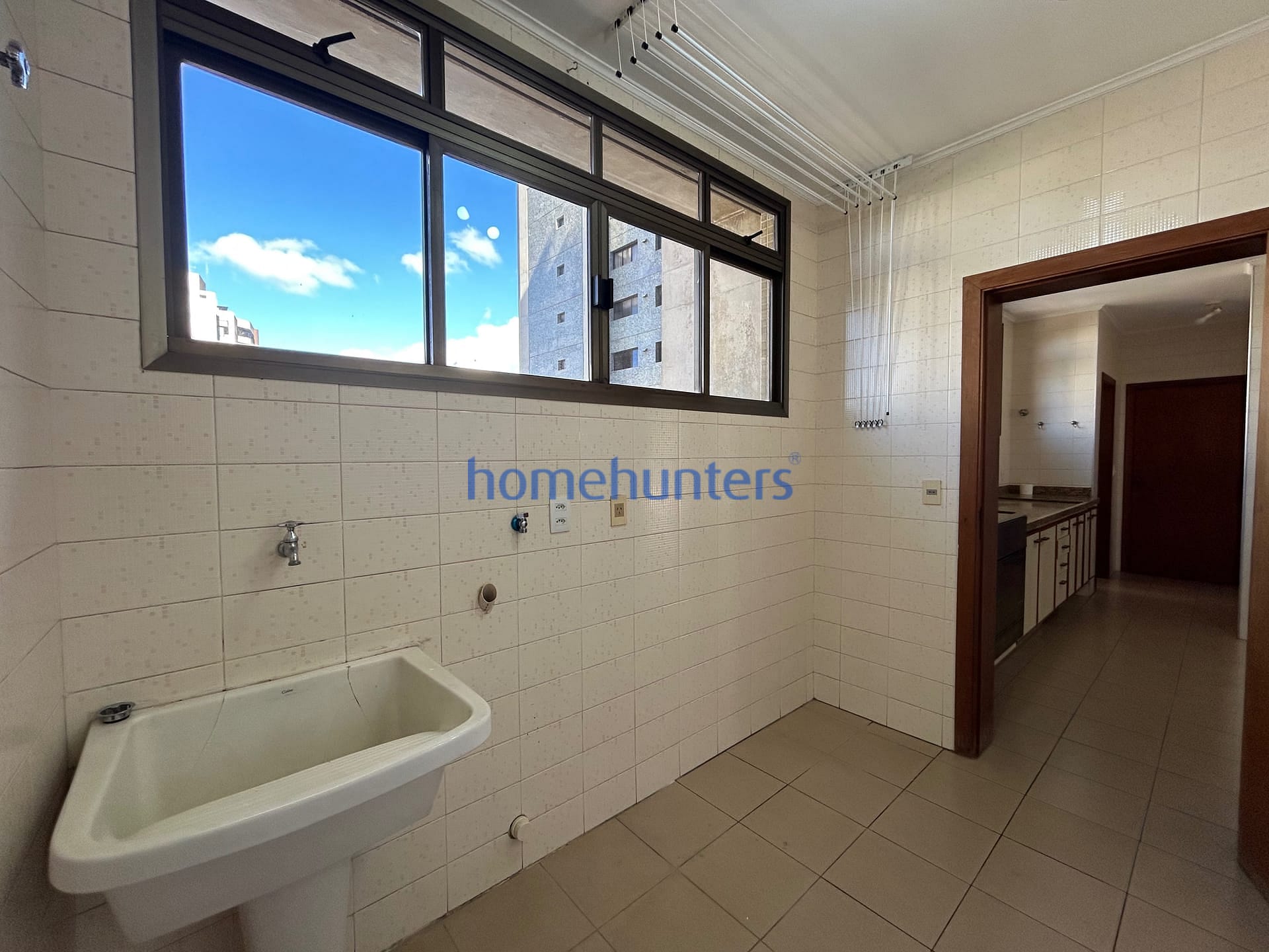Apartamento para alugar com 3 quartos, 160m² - Foto 19