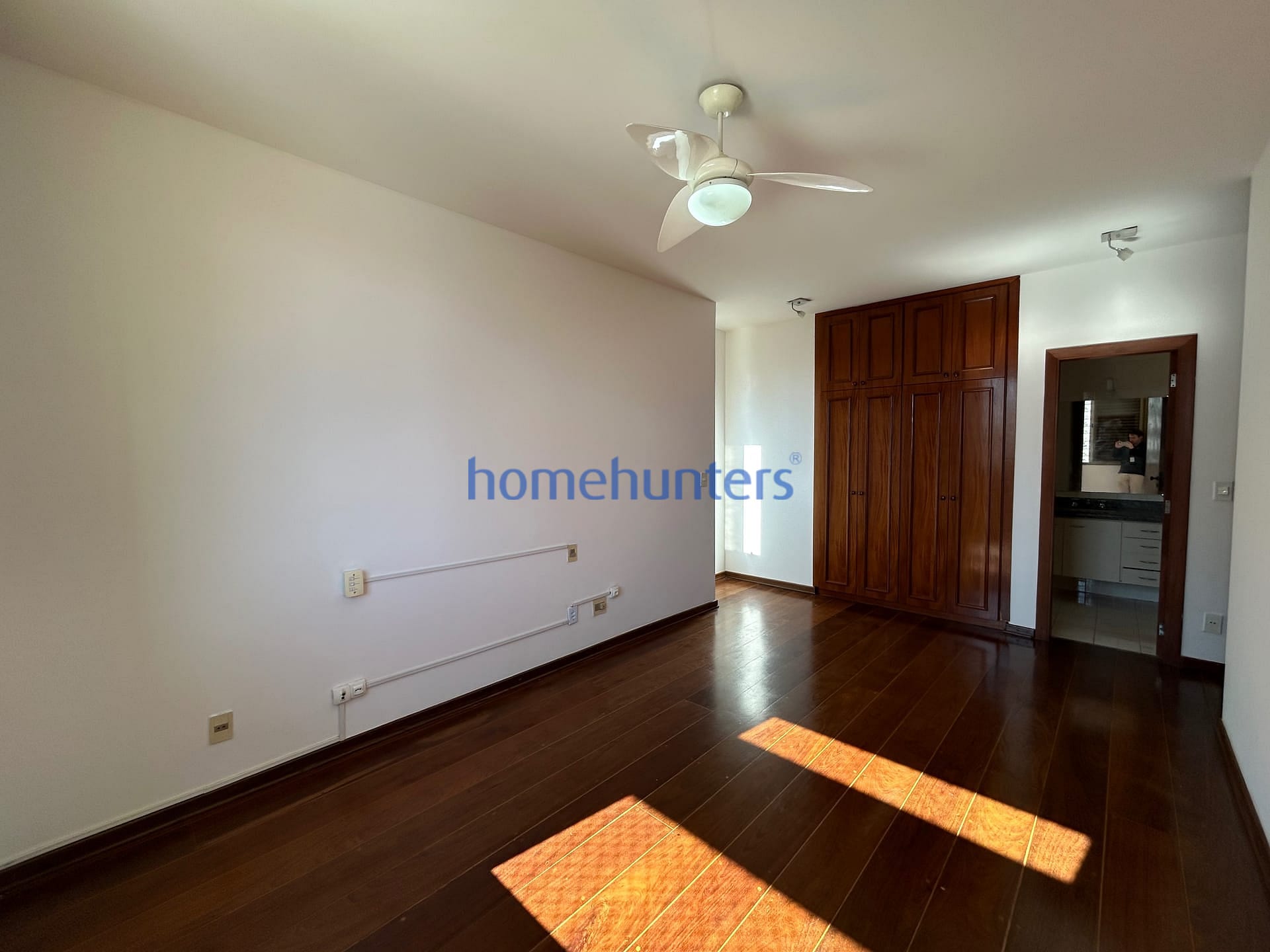 Apartamento para alugar com 3 quartos, 160m² - Foto 40
