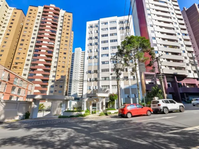 Apartamento 2 quartos e 2 banheiros, à venda, no bairro Água Verde em Curitiba