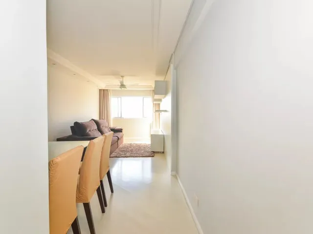 Apartamento 2 quartos e 2 banheiros, à venda, no bairro Água Verde em Curitiba