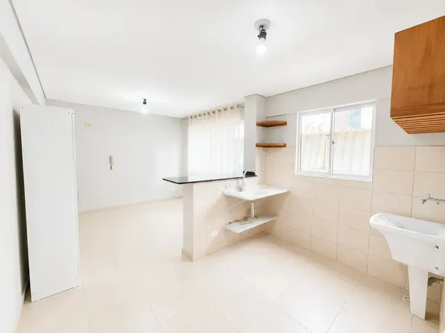 Apartamento 1 quarto e 1 banheiro, para alugar, no bairro Juvevê em Curitiba