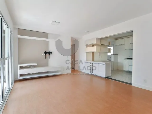 Apartamento 3 quartos e 3 banheiros, para alugar, no bairro Campo Comprido em Curitiba