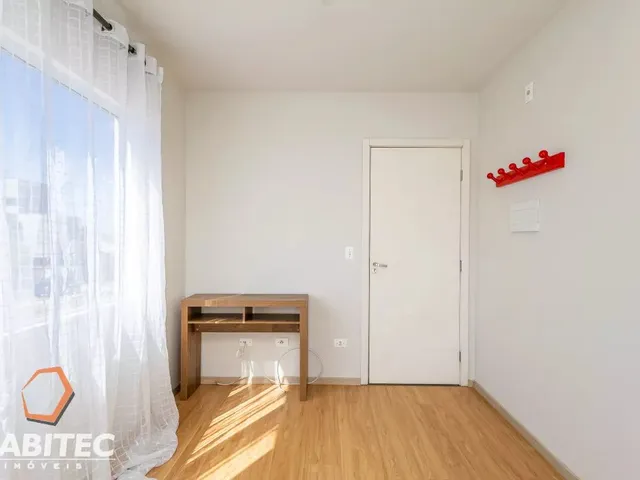 Apartamento 2 quartos e 1 banheiro, para alugar, no bairro Alto Boqueirão em Curitiba