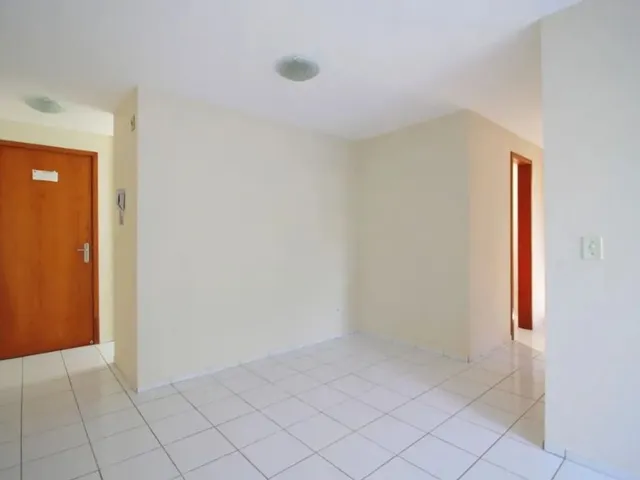 Apartamento 3 quartos e 1 banheiro, para alugar, no bairro Campo Comprido em Curitiba