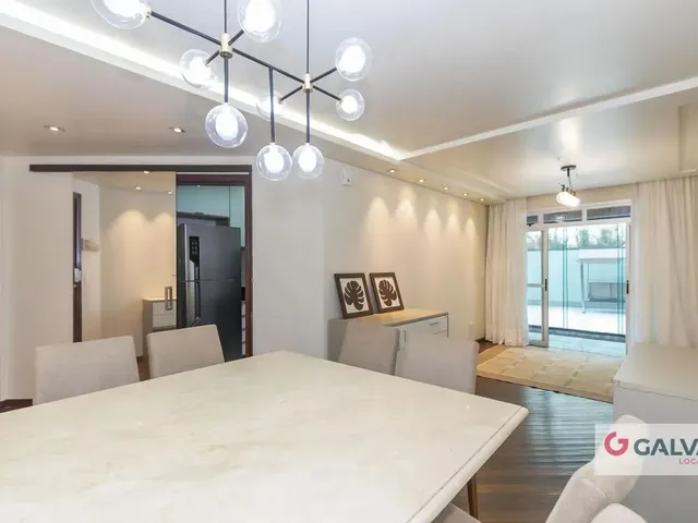 Apartamento 2 quartos e 1 banheiro, para alugar, no bairro Cristo Rei em Curitiba