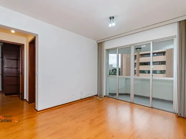 Apartamento 2 quartos e 2 banheiros, para alugar, no bairro Bigorrilho em Curitiba