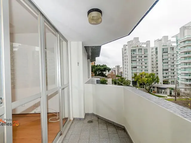 Apartamento 2 quartos e 2 banheiros, para alugar, no bairro Bigorrilho em Curitiba