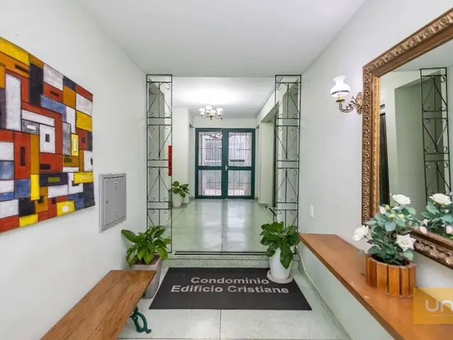 Apartamento 2 quartos e 1 banheiro, para alugar, no bairro Água Verde em Curitiba
