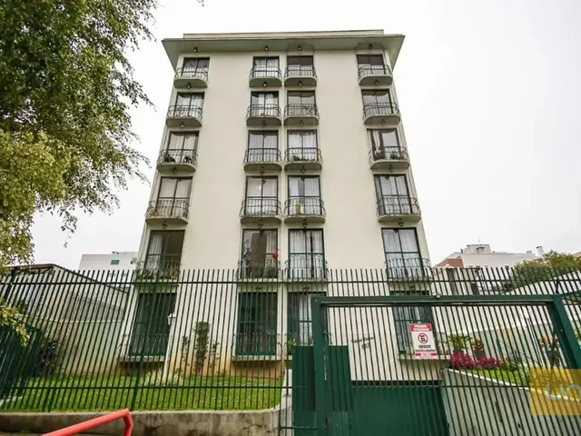 Apartamento 2 quartos e 1 banheiro, para alugar, no bairro Água Verde em Curitiba