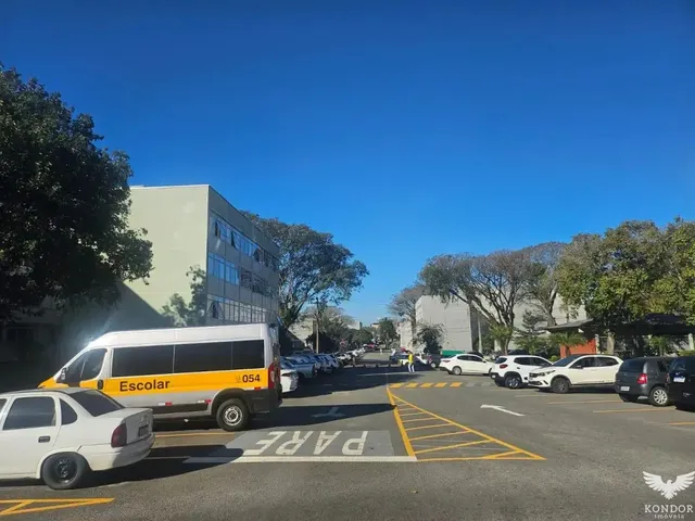 Apartamento 2 quartos e 1 banheiro, à venda, no bairro Cidade Industrial em Curitiba