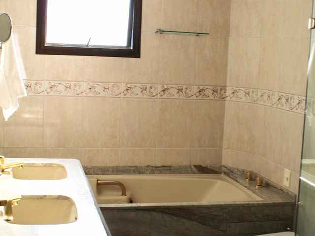 Apartamento com 240m² 4 quartos e 5 banheiros, à venda ou para alugar, no bairro Klabin em São Paulo