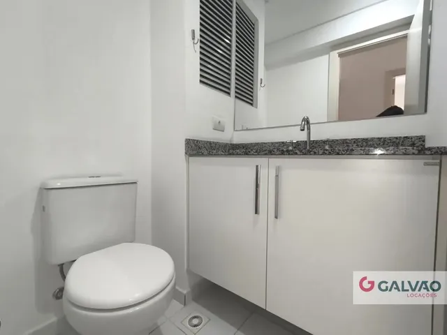 Apartamento 2 quartos e 1 banheiro, para alugar, no bairro Cristo Rei em Curitiba