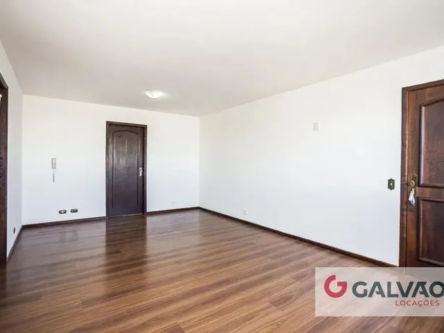 Apartamento 3 quartos e 1 banheiro, para alugar, no bairro Juvevê em Curitiba