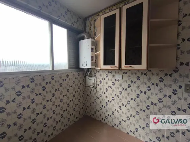 Apartamento 3 quartos e 1 banheiro, para alugar, no bairro Juvevê em Curitiba