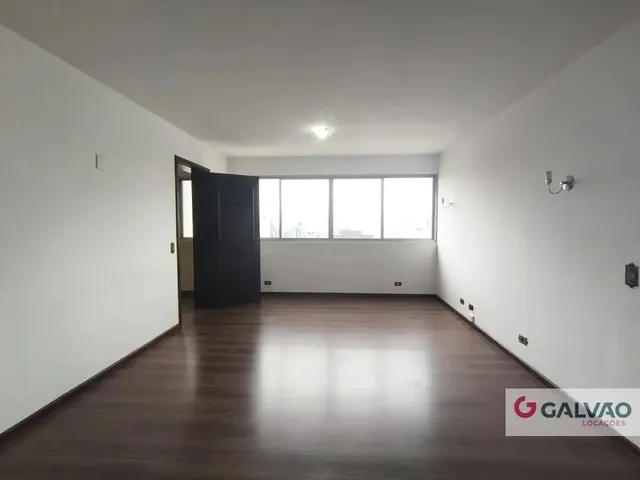 Apartamento 3 quartos e 1 banheiro, para alugar, no bairro Juvevê em Curitiba
