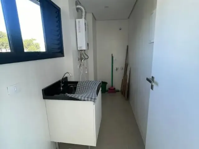 Apartamento 2 quartos e 3 banheiros, para alugar, no bairro Cabral em Curitiba