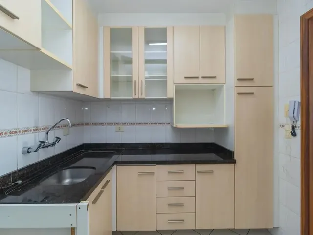 Apartamento 3 quartos e 1 banheiro, para alugar, no bairro Mossunguê em Curitiba