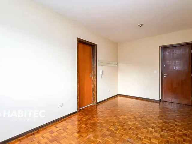 Apartamento 2 quartos e 2 banheiros, para alugar, no bairro Alto da Glória em Curitiba