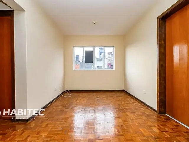 Apartamento 2 quartos e 2 banheiros, para alugar, no bairro Alto da Glória em Curitiba